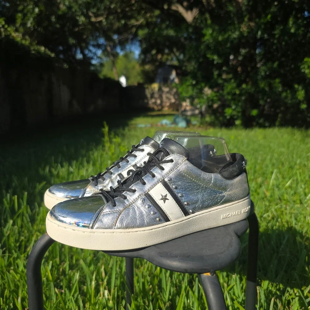 Michael Kors Metallic Silver Star Studded Low Top Sneakers Womens Shoes